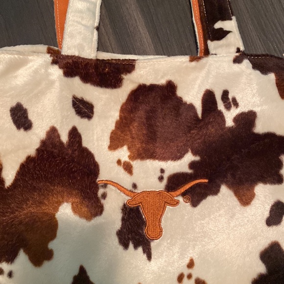NWT💥 Spirit Ready cow print purse - Picture 2 of 7